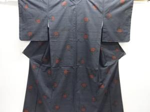 未使用品　ヱ霞に菱花模様織出し本場泥大島紬着物（5マルキ）